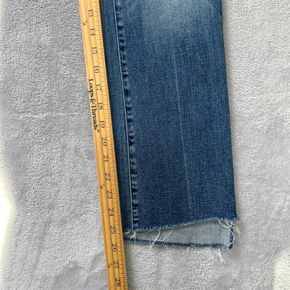 MOTHER The Insider Crop Step Fray Jeans Walking On Coals Denim Size 27 - Picture 10 of 11